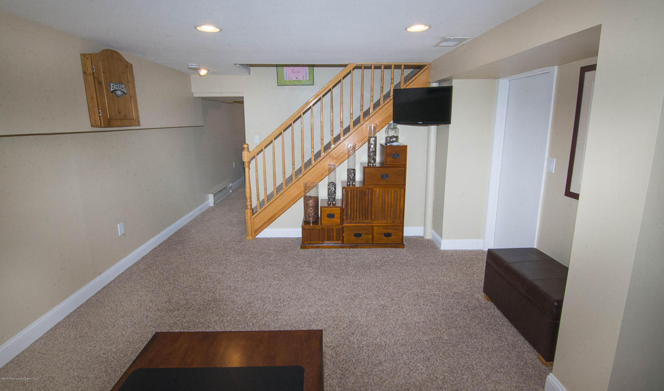 65 Pearl St E, Middletown, NJ 07748 photo 28