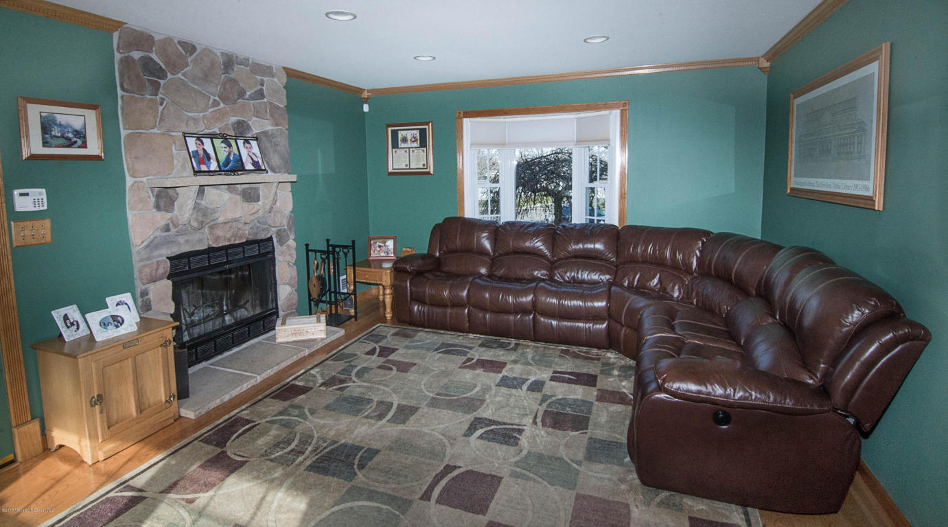 65 Pearl St E, Middletown, NJ 07748 photo 19