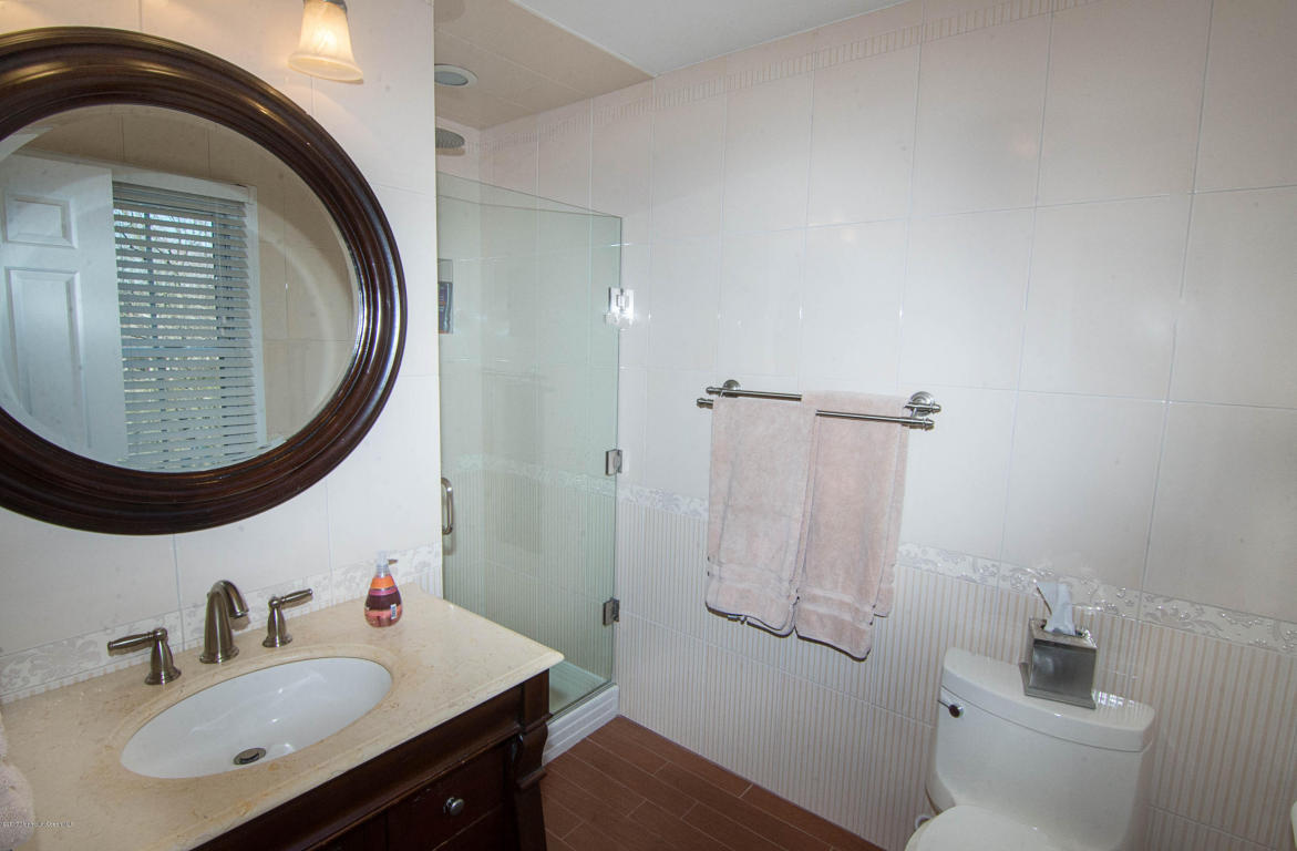 65 Pearl St E, Middletown, NJ 07748 photo 22
