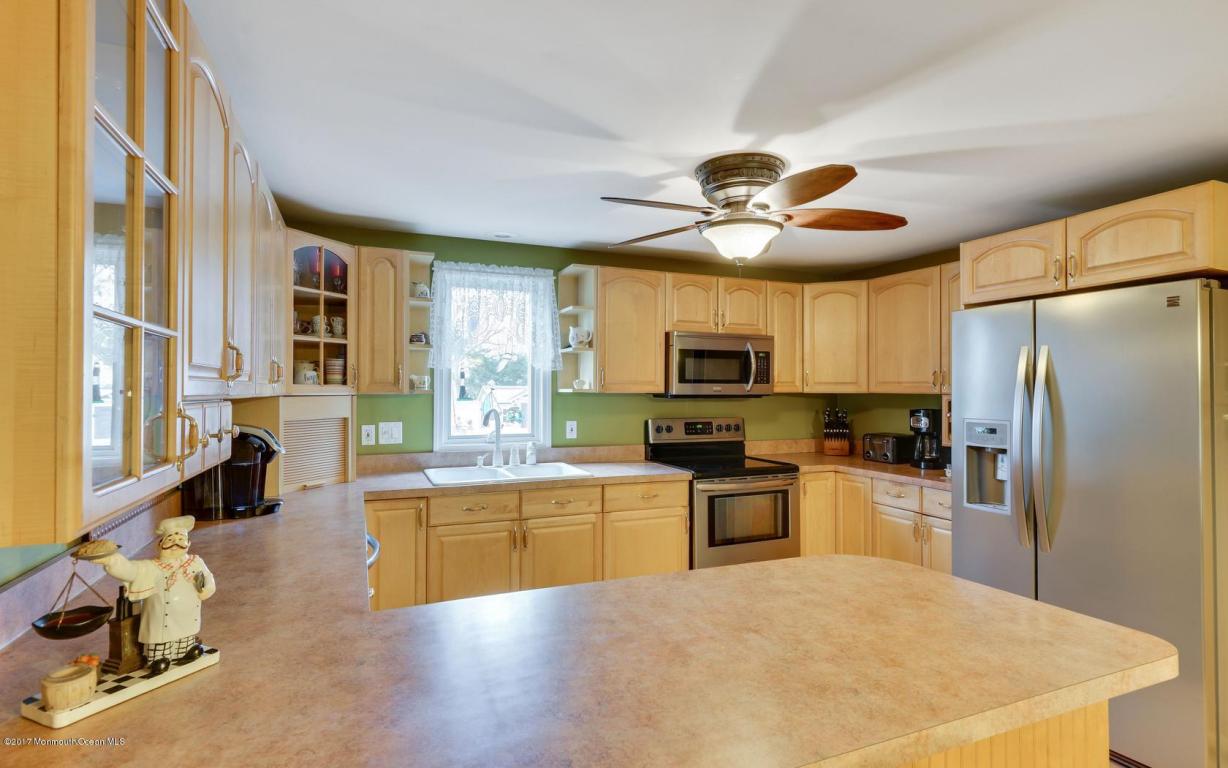 526 Irisado Dr, Brick, NJ 08723 photo 8