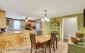 526 Irisado Dr, Brick, NJ 08723 photo 4