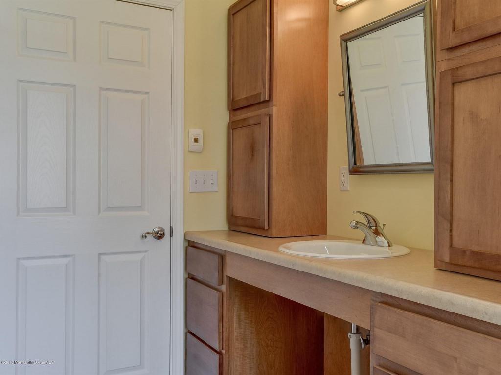 4 Colton Ct, Middletown, NJ 07748 photo 30