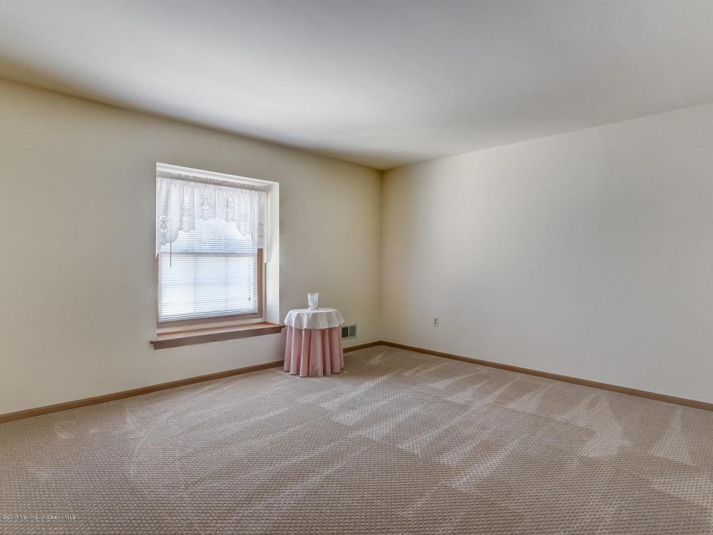 4 Colton Ct, Middletown, NJ 07748 photo 31