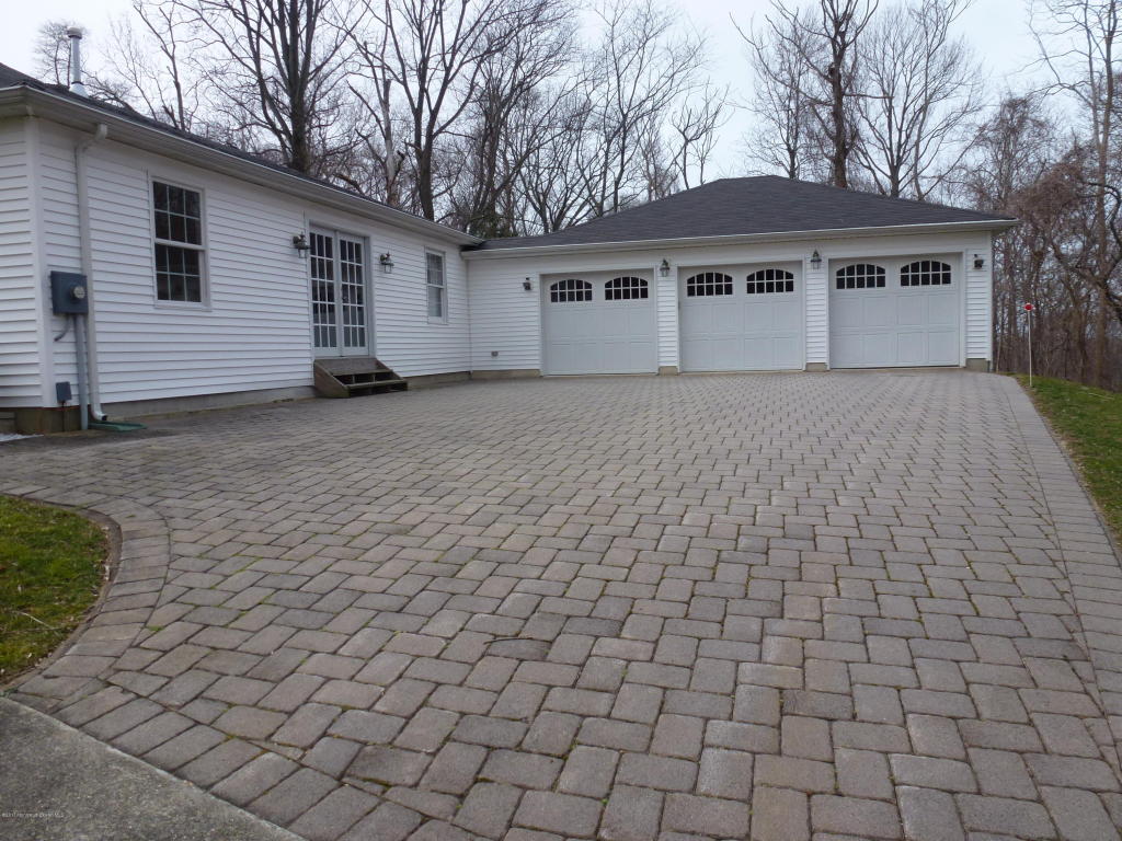 4 Colton Ct, Middletown, NJ 07748 photo 5