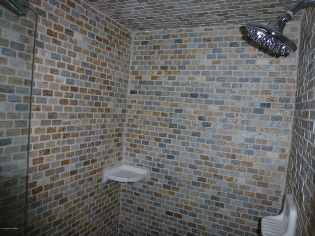 4 Colton Ct, Middletown, NJ 07748 photo 23