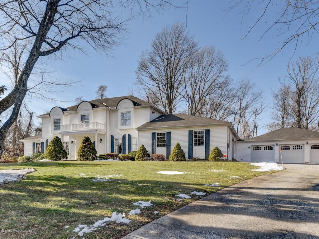 4 Colton Ct, Middletown, NJ 07748 photo 2