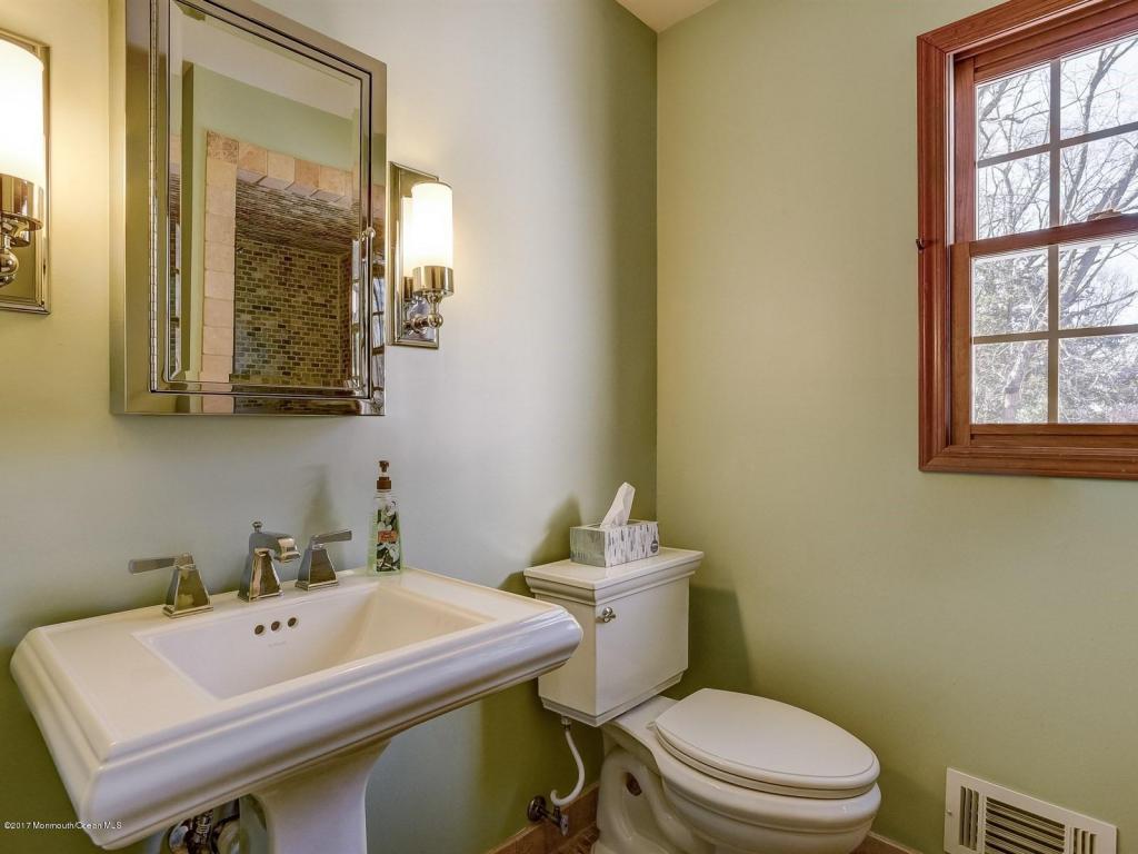 4 Colton Ct, Middletown, NJ 07748 photo 22