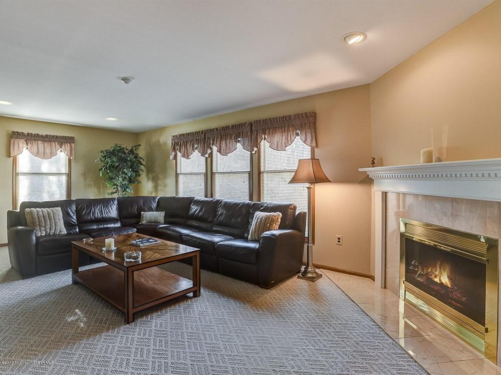 4 Colton Ct, Middletown, NJ 07748 photo 19