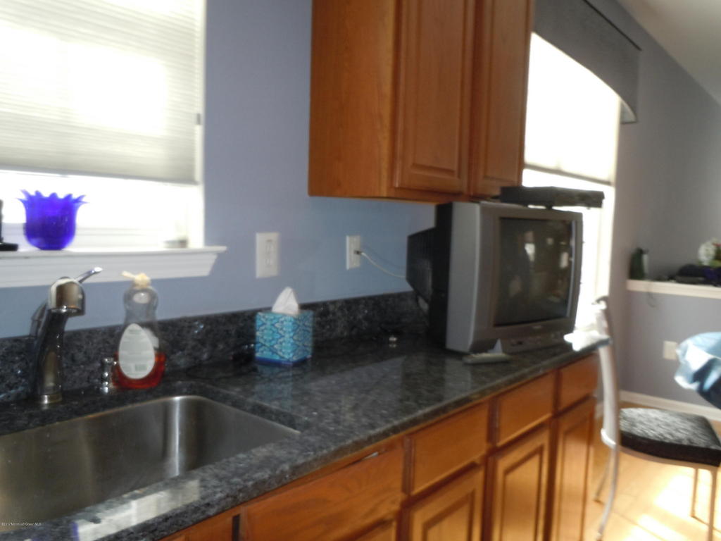 37 Marlow Dr, Jackson, NJ 08527 photo 3