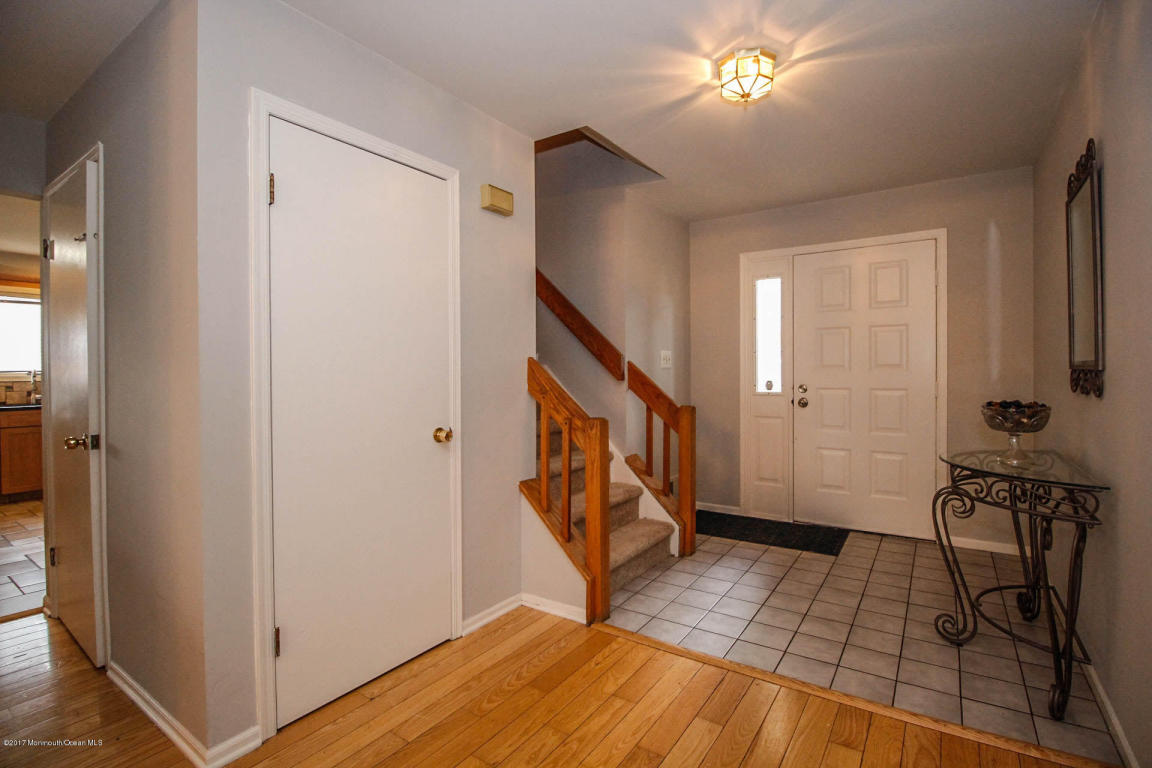 11 Pullman Loop, Dayton, NJ 08810 photo 4