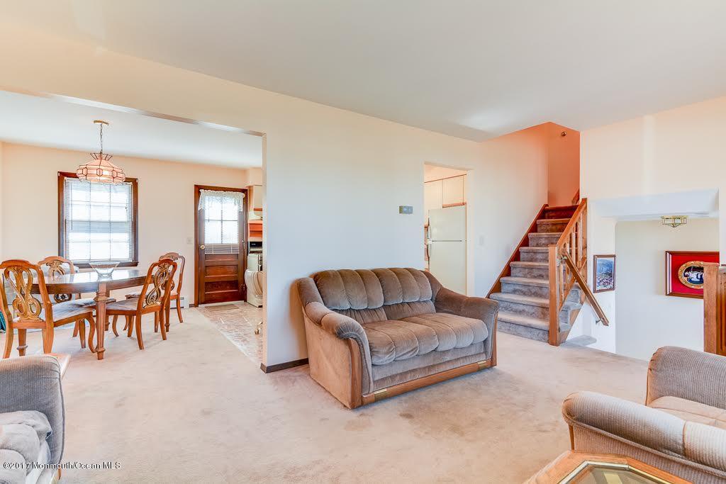 125 E Granada Dr, Brick, NJ 08723 photo 6