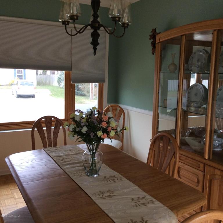 125 W Eel St, Brick, NJ 08723 photo 7