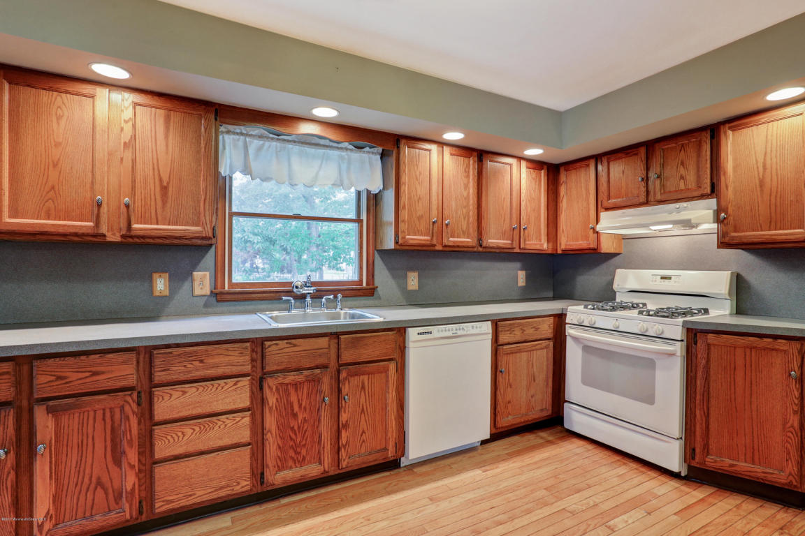 521 Springfield Ave, Pine Beach, NJ 08741 photo 9