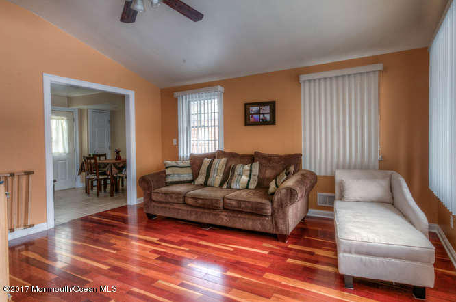 47 Middlesex Rd, Matawan, NJ 07747 photo 5