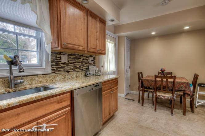 47 Middlesex Rd, Matawan, NJ 07747 photo 9