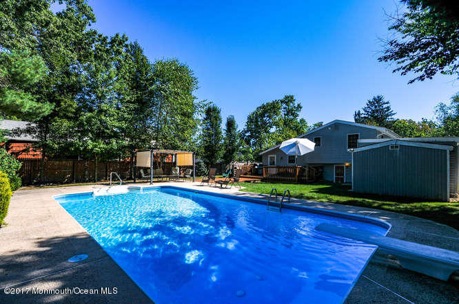 47 Middlesex Rd, Matawan, NJ 07747 photo 2