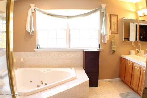 7 Spectrum Ct, Jackson, NJ 08527 photo 18