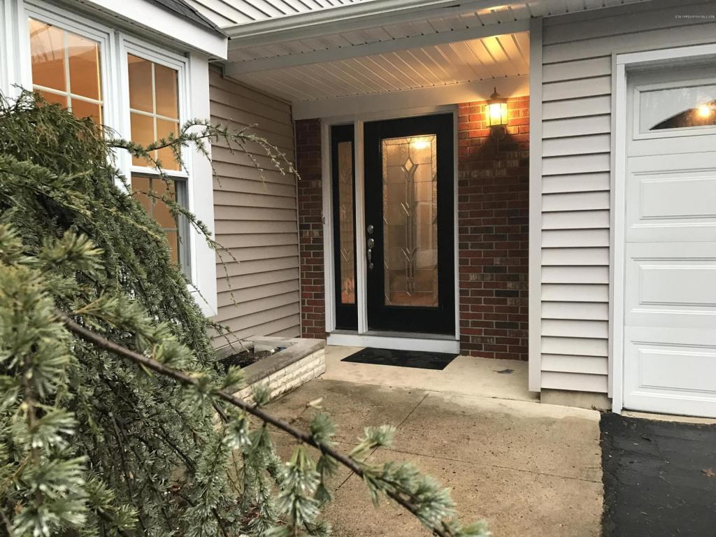 9 Feathertree Ct, Howell, NJ 07731 photo 1