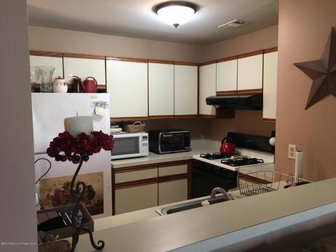 3 Hackamore Ct, Tinton Falls, NJ 07753 photo 4