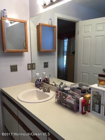 3 Hackamore Ct, Tinton Falls, NJ 07753 photo 10