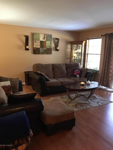 3 Hackamore Ct, Tinton Falls, NJ 07753 photo 2