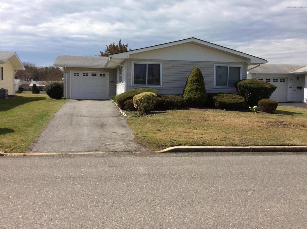 4 Lamb Rd, Brick, NJ 08724 photo 2