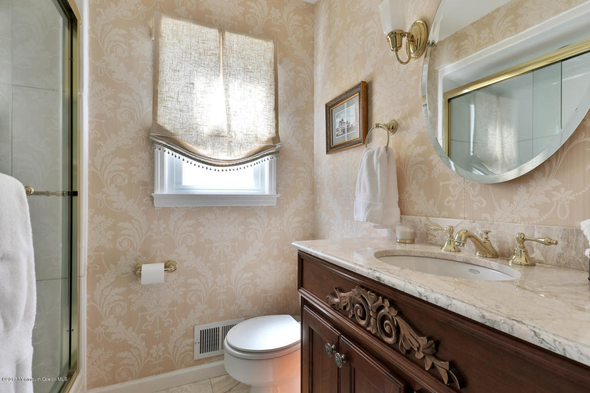 39 Devonshire Ct, Middletown, NJ 07748 photo 14