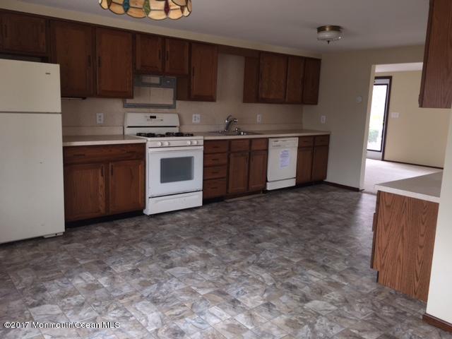 235 Willow Ln, Forked River, NJ 08731 photo 6