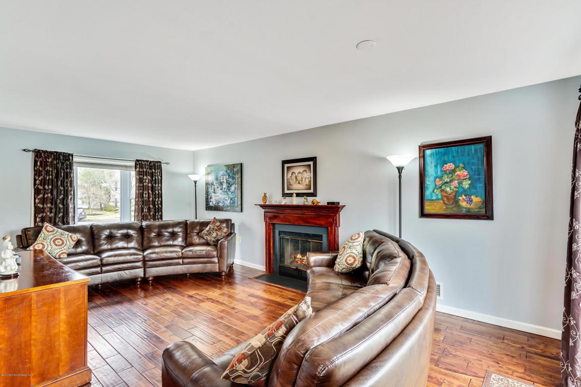 17 Shadow Ridge Ct, Howell, NJ 07731 photo 3