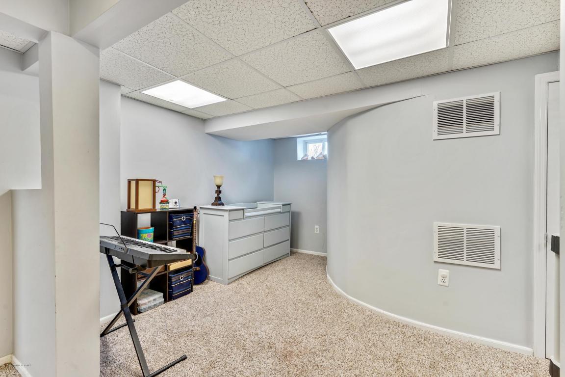 17 Shadow Ridge Ct, Howell, NJ 07731 photo 38