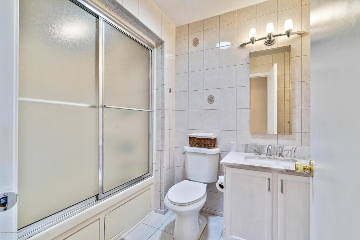 17 Shadow Ridge Ct, Howell, NJ 07731 photo 34