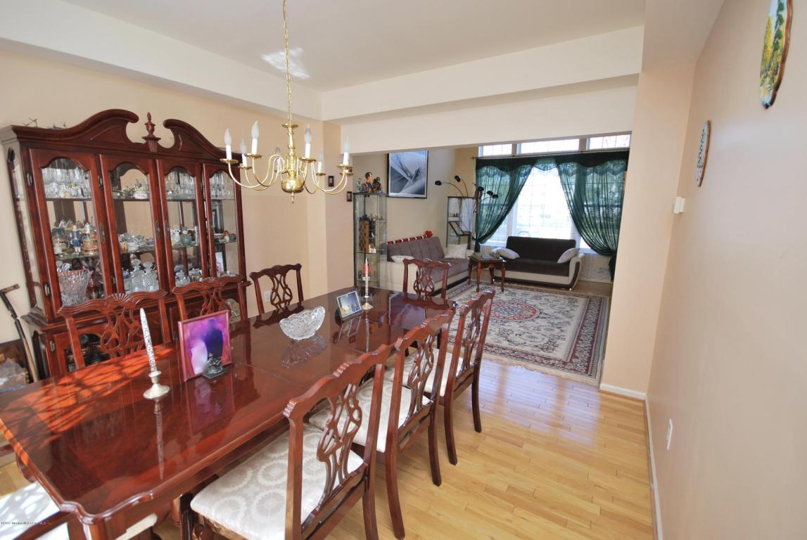 31 Kirschman Dr, Matawan, NJ 07747 photo 4