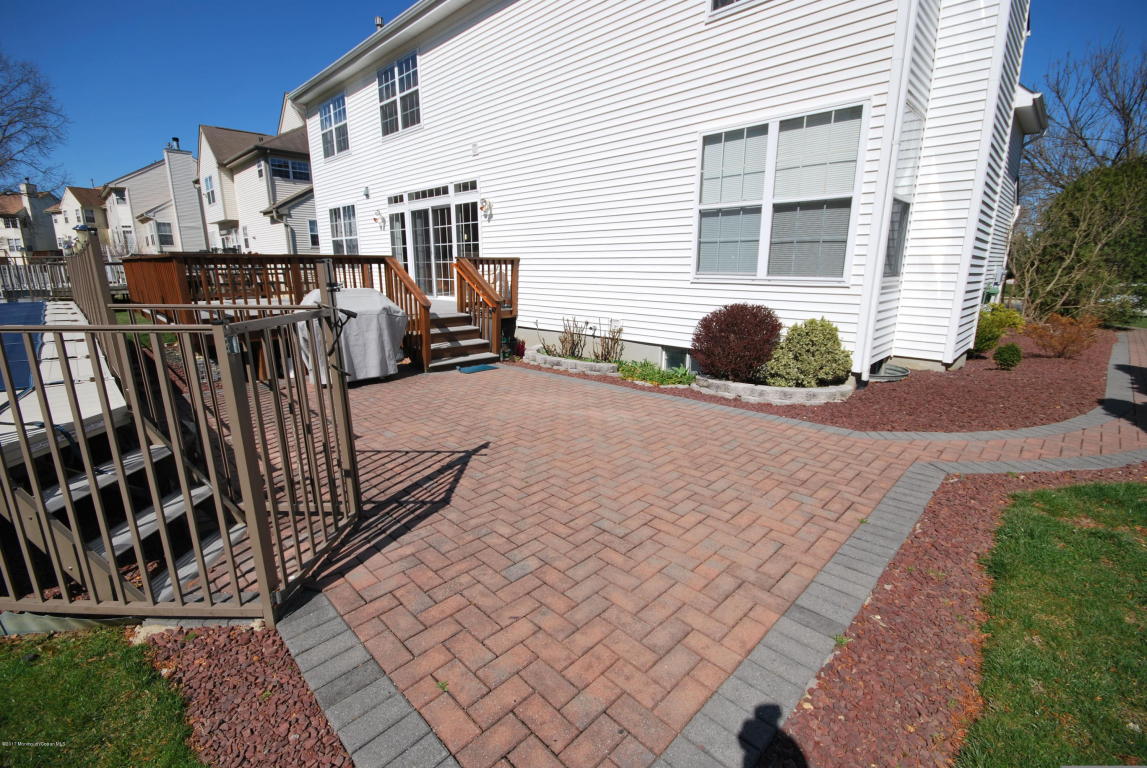 31 Kirschman Dr, Matawan, NJ 07747 photo 12