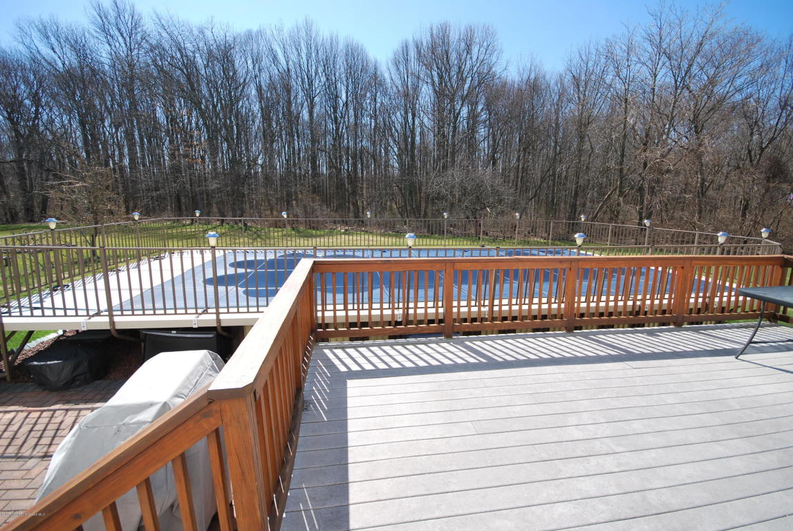 31 Kirschman Dr, Matawan, NJ 07747 photo 11