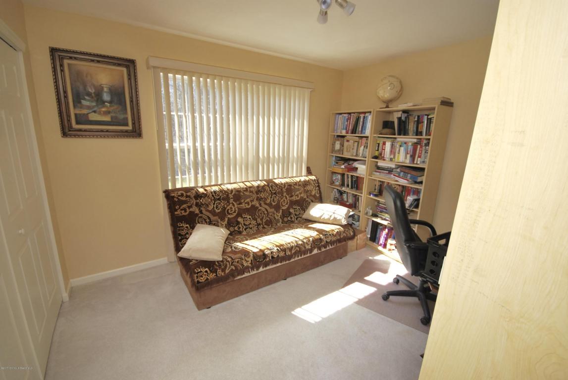 31 Kirschman Dr, Matawan, NJ 07747 photo 9