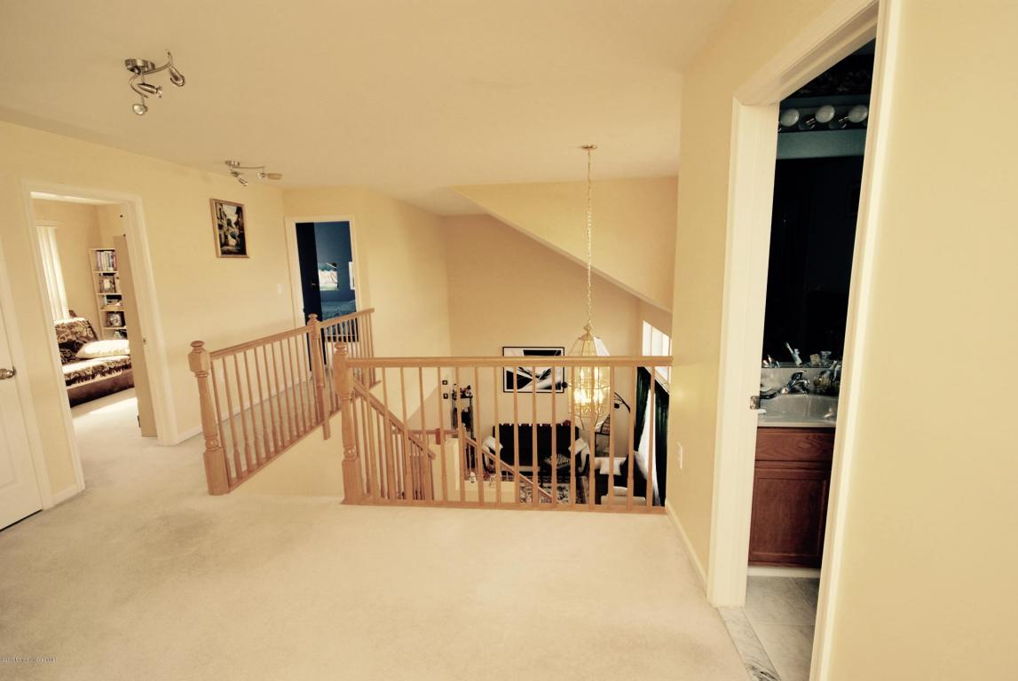 31 Kirschman Dr, Matawan, NJ 07747 photo 6