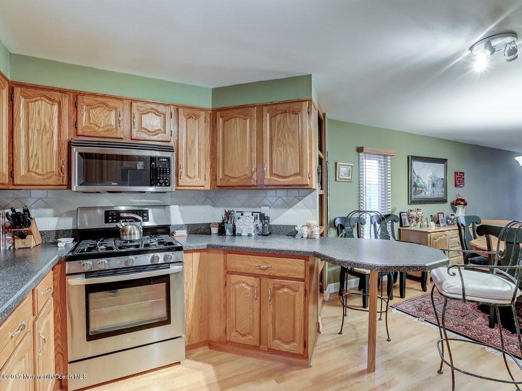 2 Black Pine Ln, Brielle, NJ 08730 photo 11