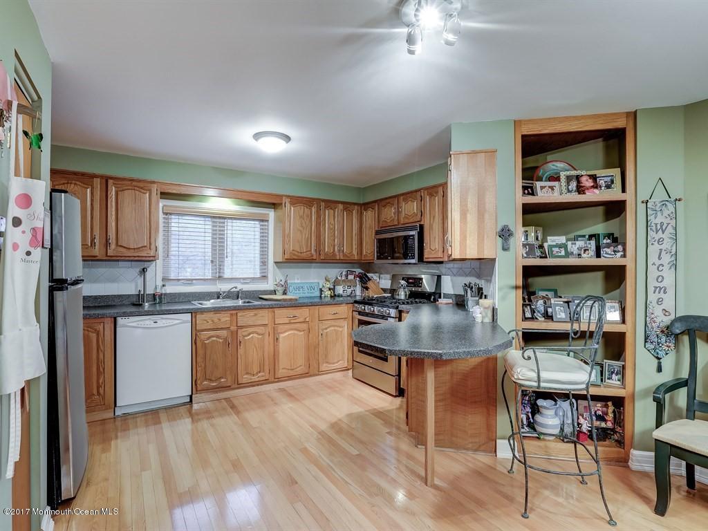 2 Black Pine Ln, Brielle, NJ 08730 photo 9