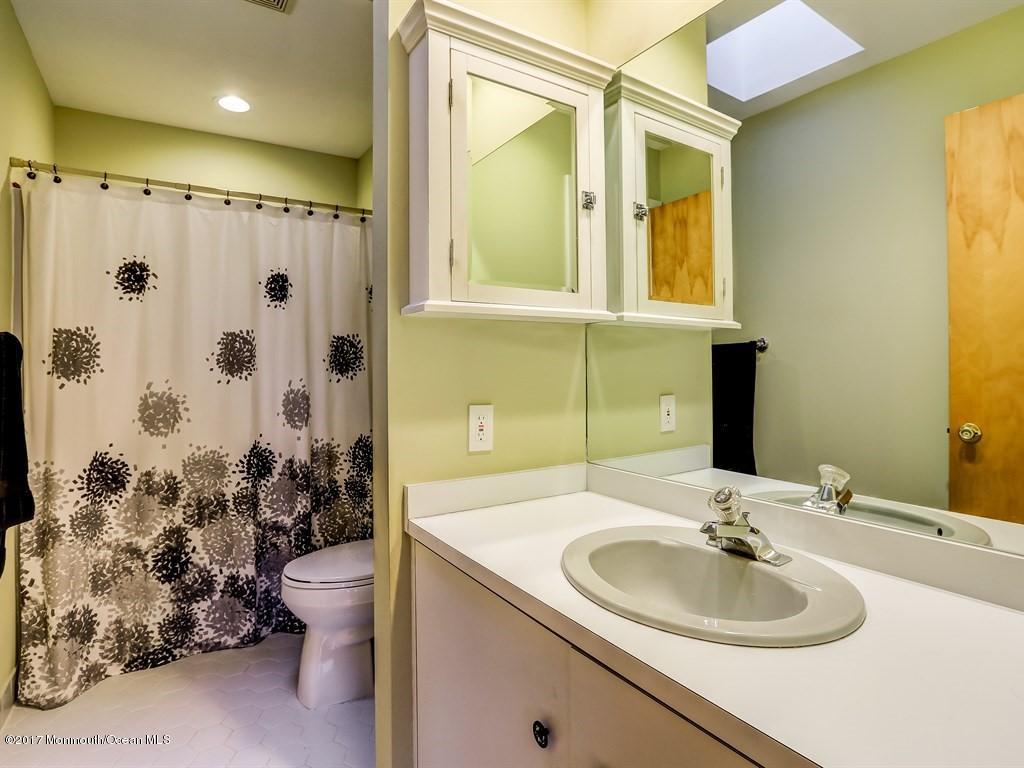 2 Black Pine Ln, Brielle, NJ 08730 photo 19