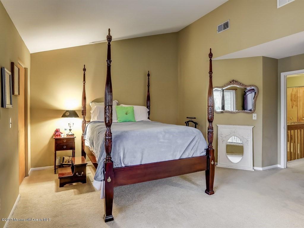 2 Black Pine Ln, Brielle, NJ 08730 photo 15