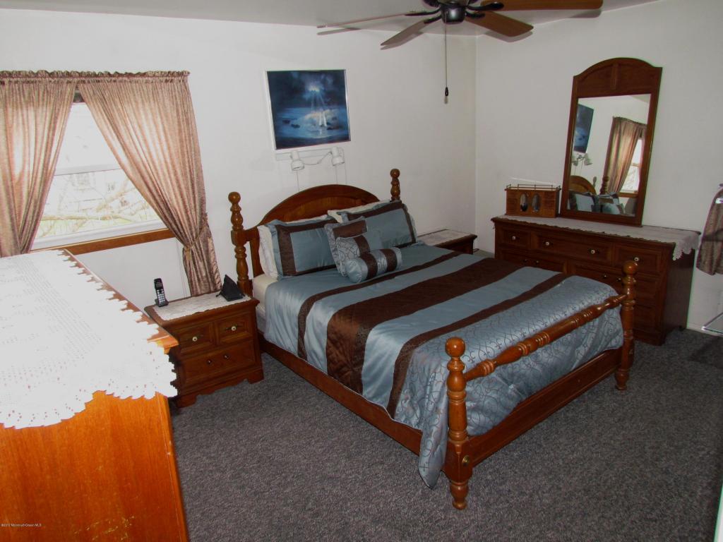 10 Mohawk Dr, Matawan, NJ 07747 photo 15