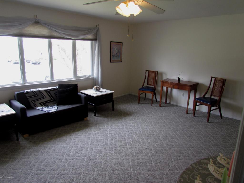 10 Mohawk Dr, Matawan, NJ 07747 photo 7
