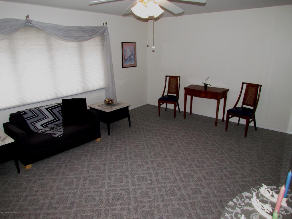 10 Mohawk Dr, Matawan, NJ 07747 photo 9