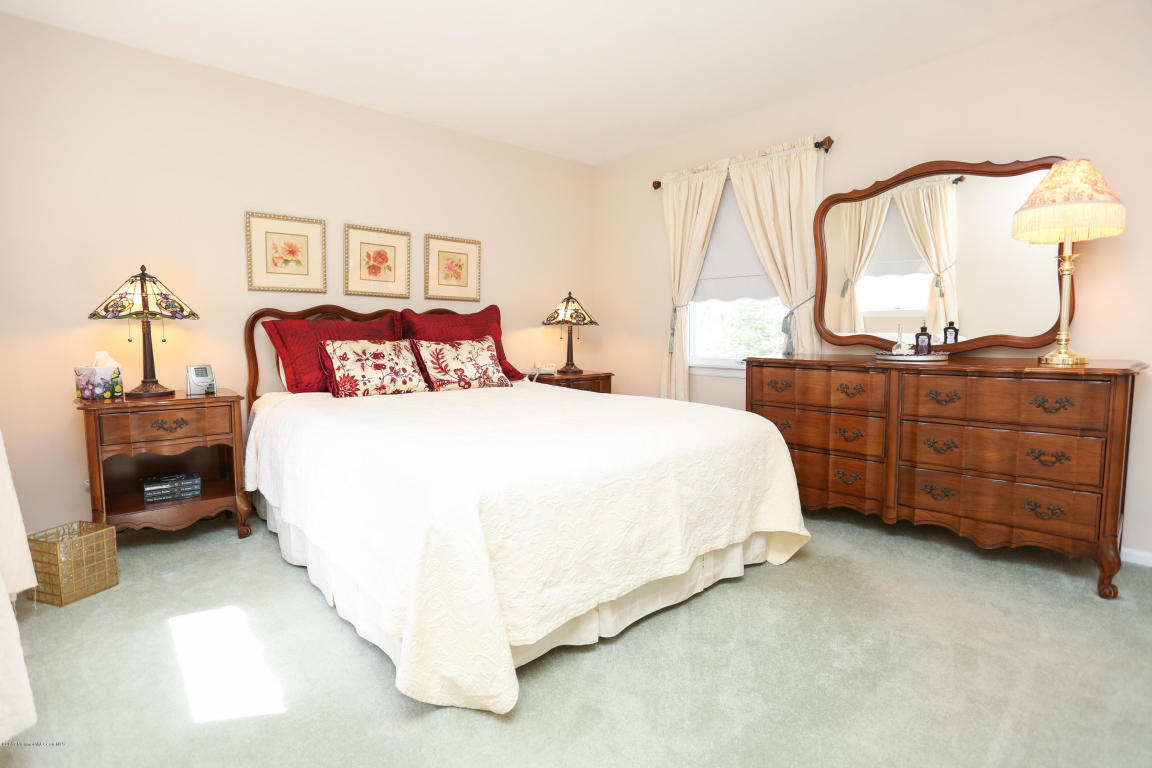 47 Nautilus Dr, Leonardo, NJ 07737 photo 17