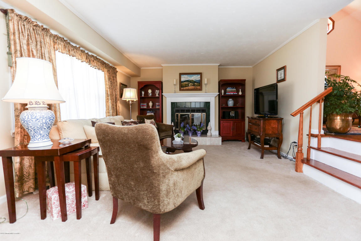 47 Nautilus Dr, Leonardo, NJ 07737 photo 4