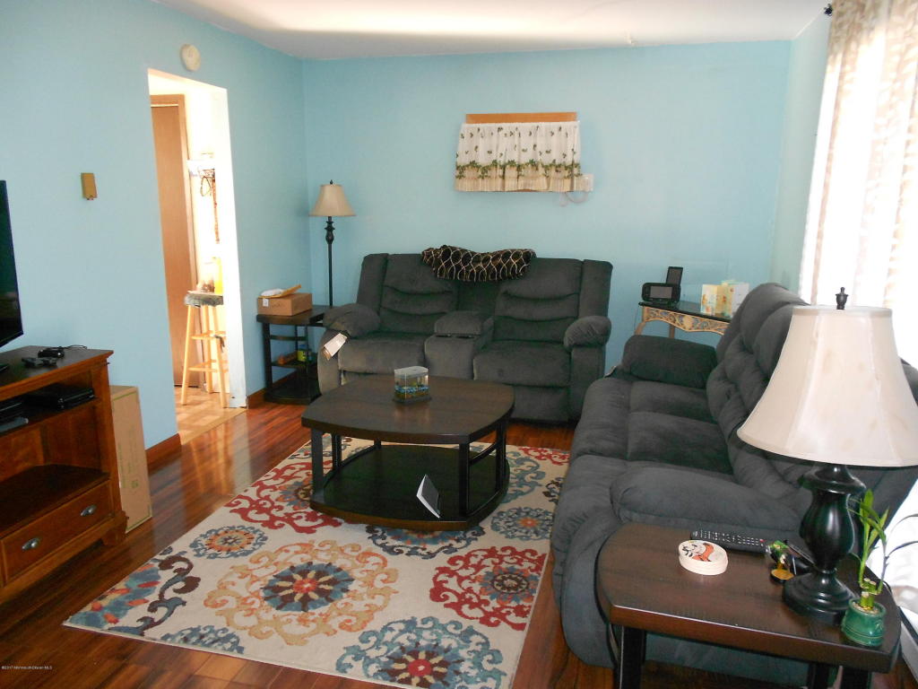 28 Barbara Ct, Waretown, NJ 08758 photo 1