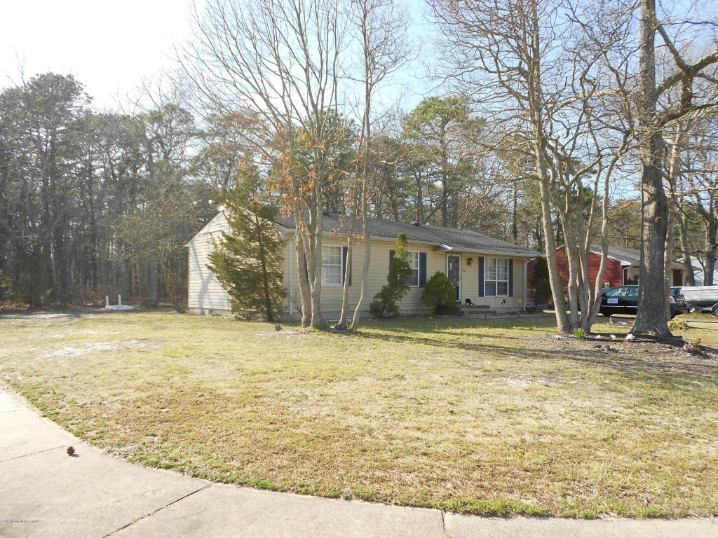 28 Barbara Ct, Waretown, NJ 08758 photo 8