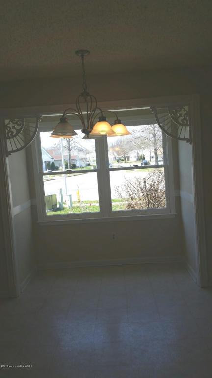 30 Chipmunk Dr, Brick, NJ 08723 photo 4