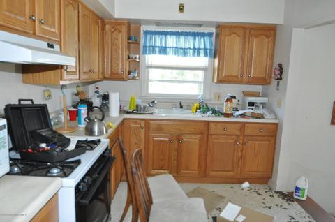 31 Commodore Dr, Brick, NJ 08723 photo 12