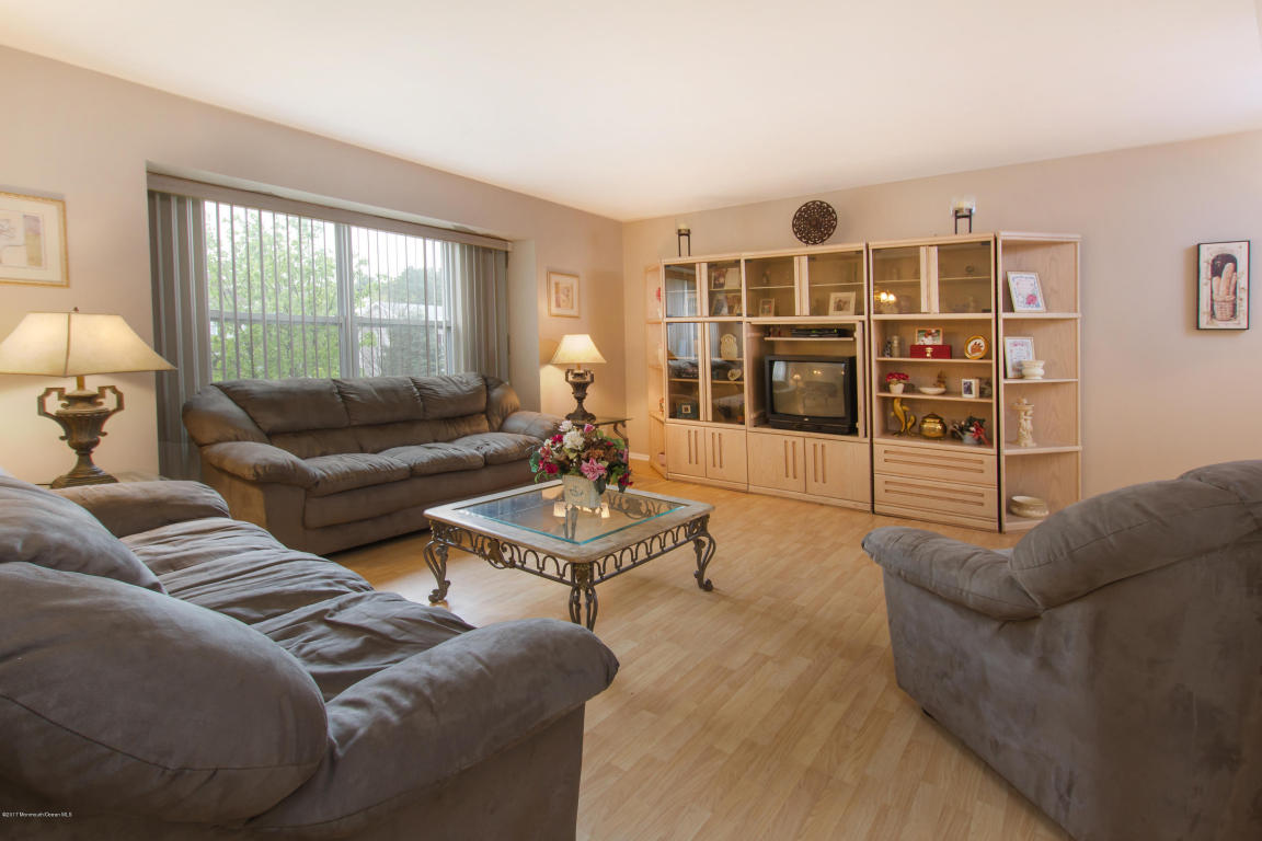 23 Netty St, Howell, NJ 07731 photo 5